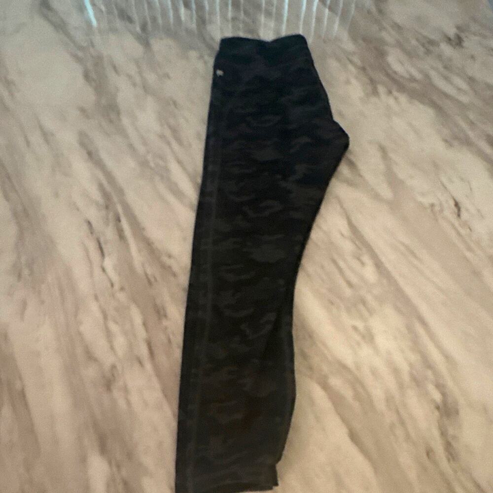 Fabletics PowerHold High Rise Ankle Leggings Black Gray Camo Women 0076